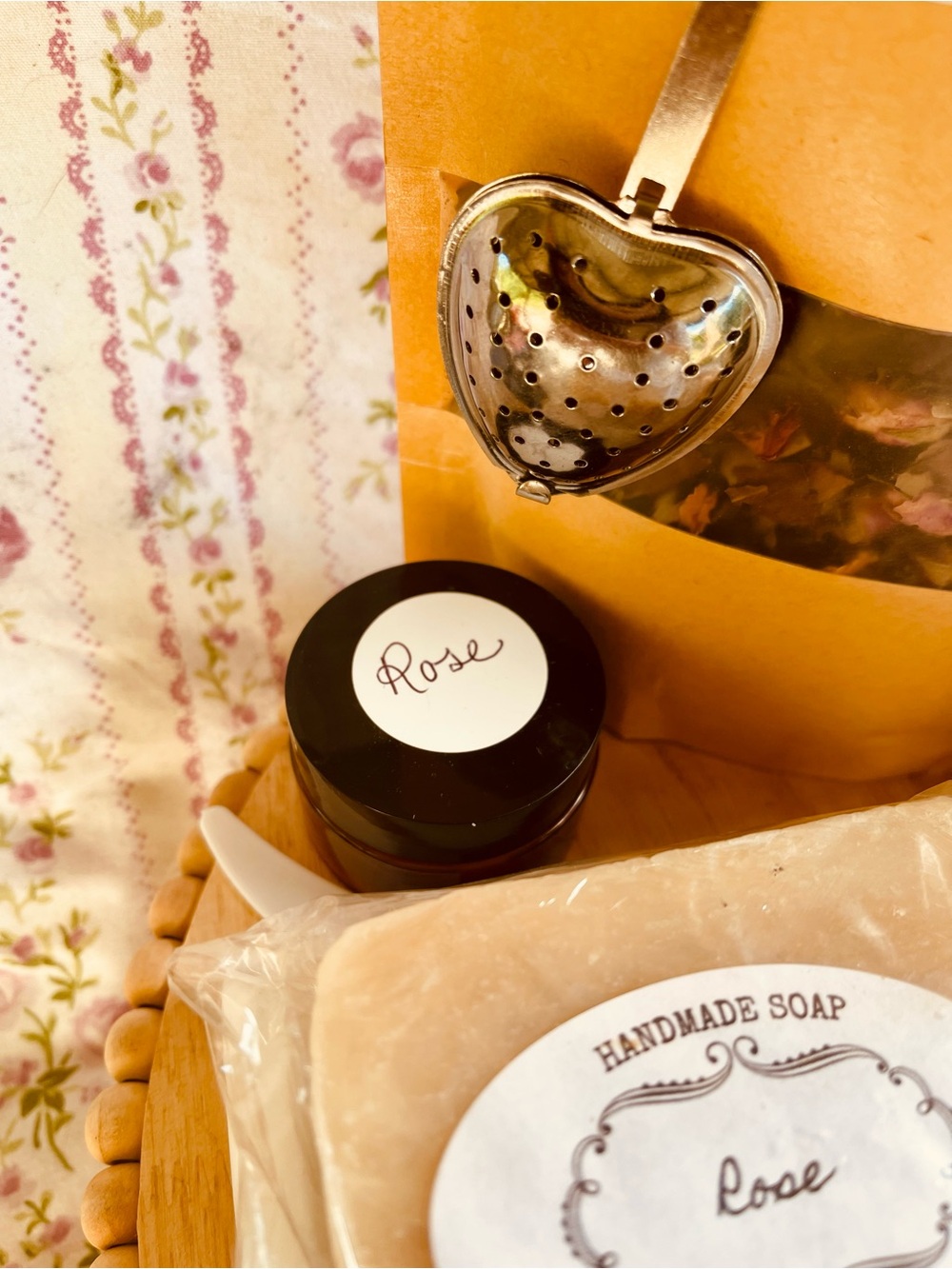 Handmade Rose Self-Care Set - Picture 6 of 8
